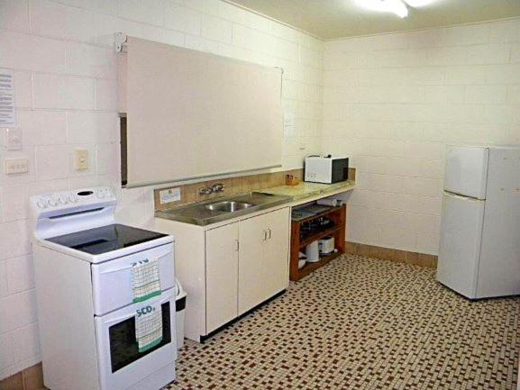 Dunk Island View Caravan Park Wongaling Beach Экстерьер фото